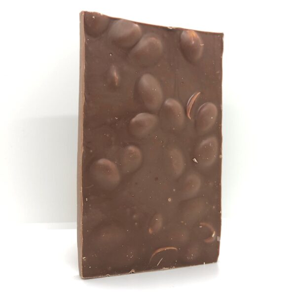 Alternative view of Chocolate con leche y almendras