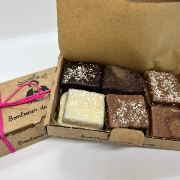 Alternative view of Surtido de Bombones de la Abuela