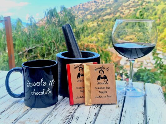 Maridaje de chocolate artesanal con café, té y vino - Abuela Ili Chocolates