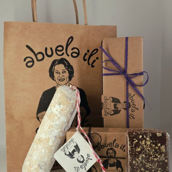 Mother’s Day Special Basket with white chocolate salami, fig bonbons, Grandma’s artisanal chocolates, and Abuela ili Chocolate milk chocolate with pistachio cream